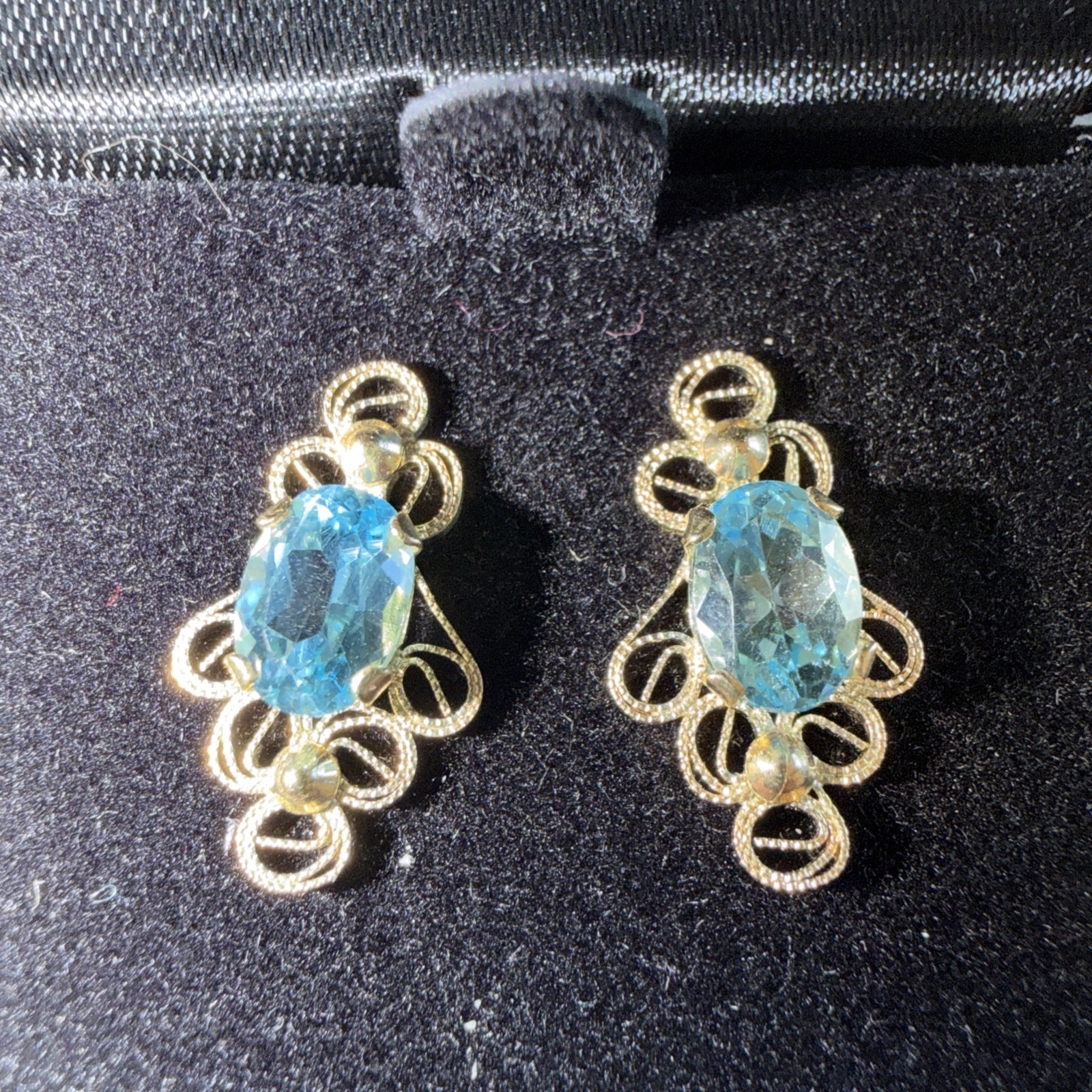14k Gold Filigree Blue Topaz Earrings Ola00021